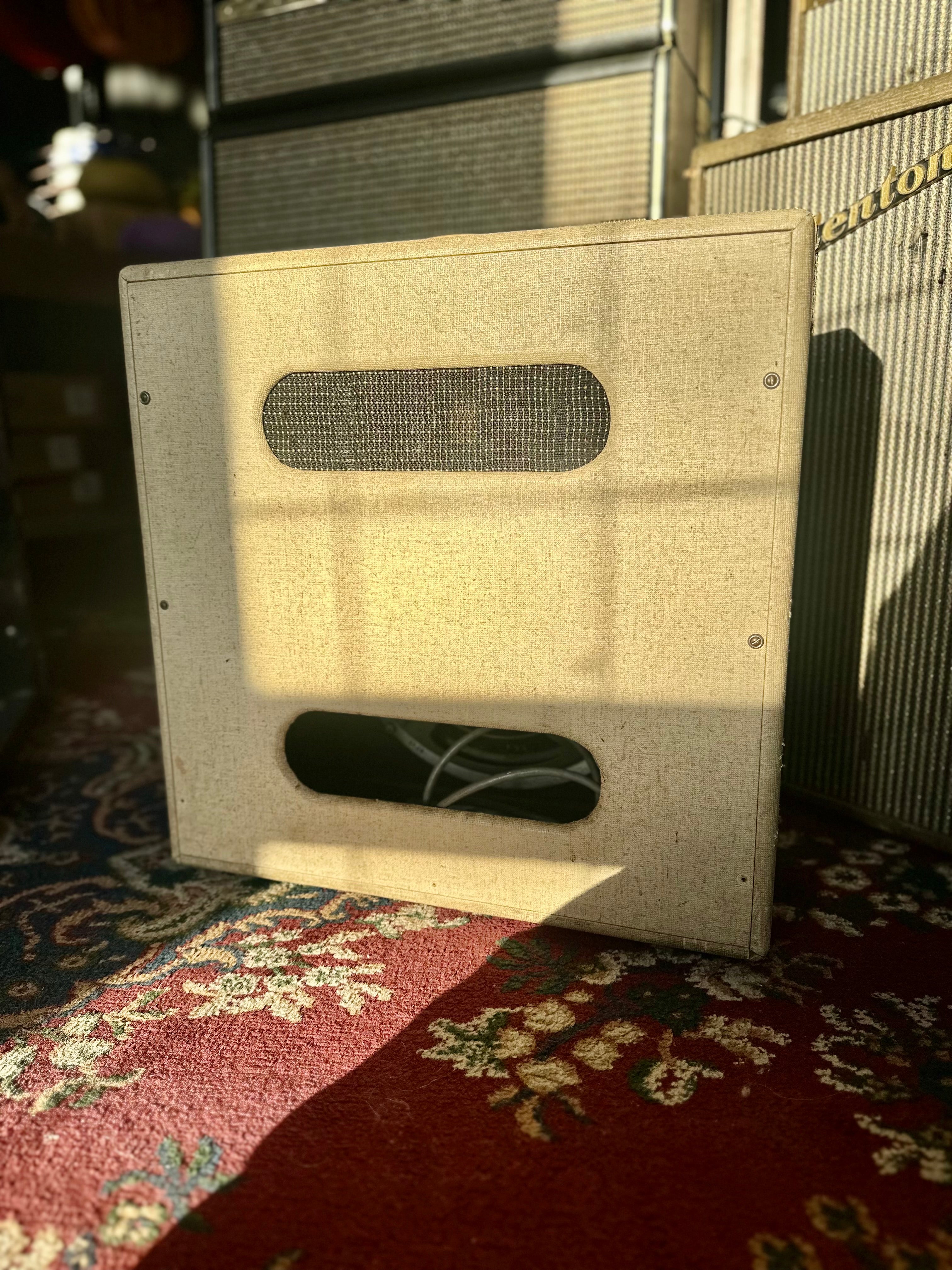 Goldentone | 1758 | Universal | 12 Watt Combo | Single 12” | 1964 | Re-Conditioned | Vintage Goldentone | 1758 | Universal | 12 Watt Combo | Single 12” | 1964 | Re-Conditioned | Vintage